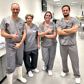 Arthrex OP-Team in grauer OP-Kleidung