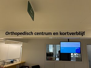 Wandbeschilderung für das Orthopädische Zentrum auf belgisch